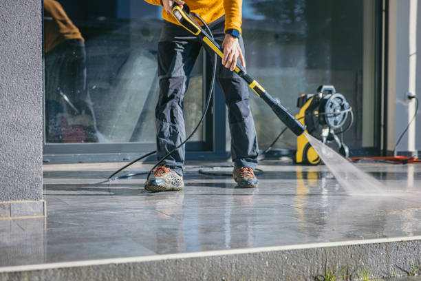 Best Commercial Building Pressure Washing  in West, TX